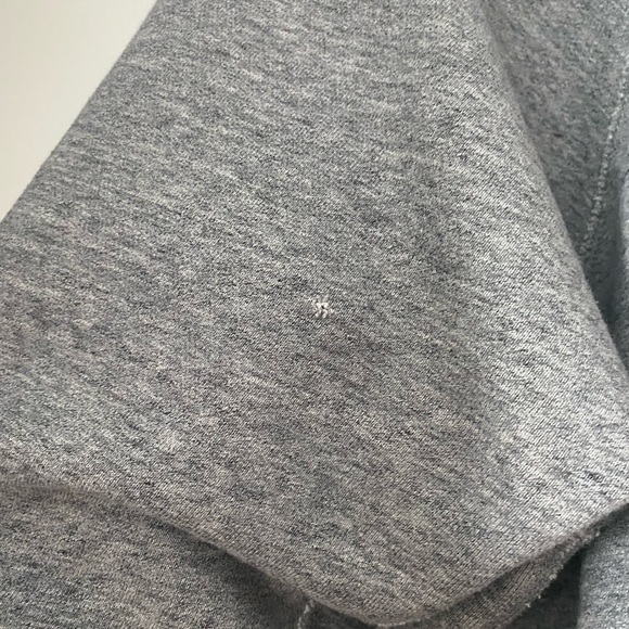 J. Crew Men's Vintage Fleece Grey Crew Neck Raw Hem Pullover Sweatshirt - Picture 9 of 9